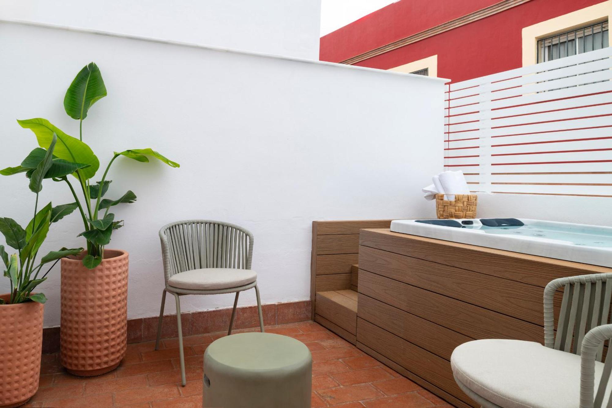 Magno Apartments Santa Clara - Private Terraces With Jacuzzi 塞维利亚 外观 照片